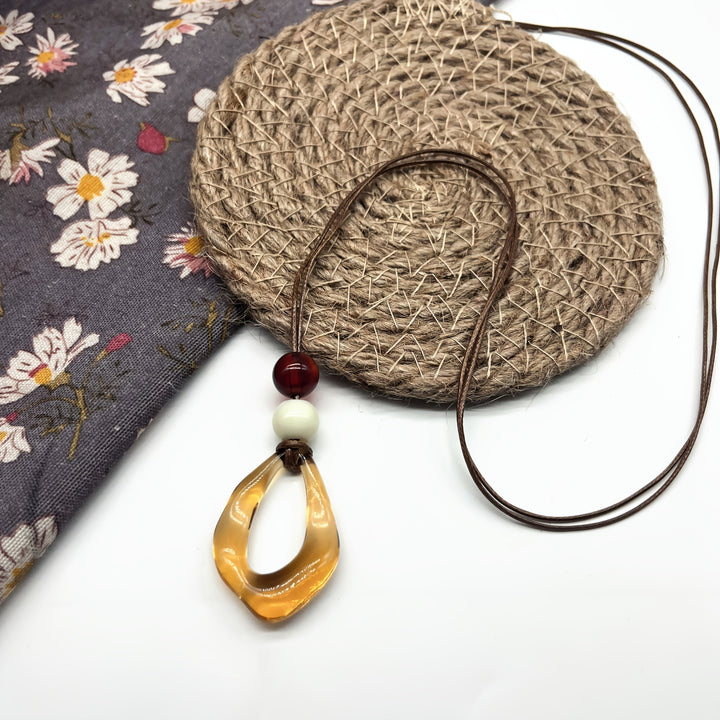 Vintage Irregular Shaped Teardrop Resin Pendant Necklace