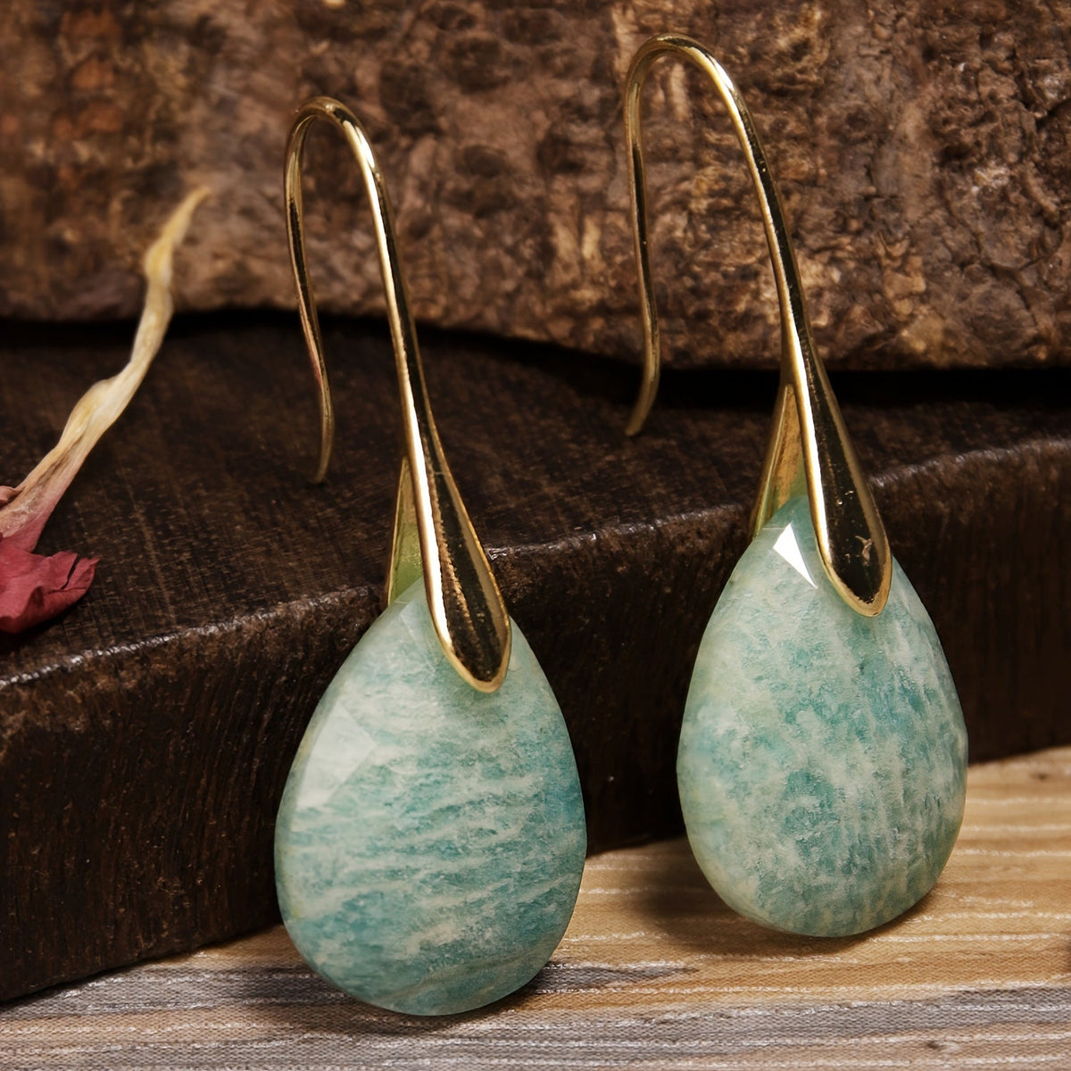 Elegante druppelvormige oorbellen met amazoniet natuursteen