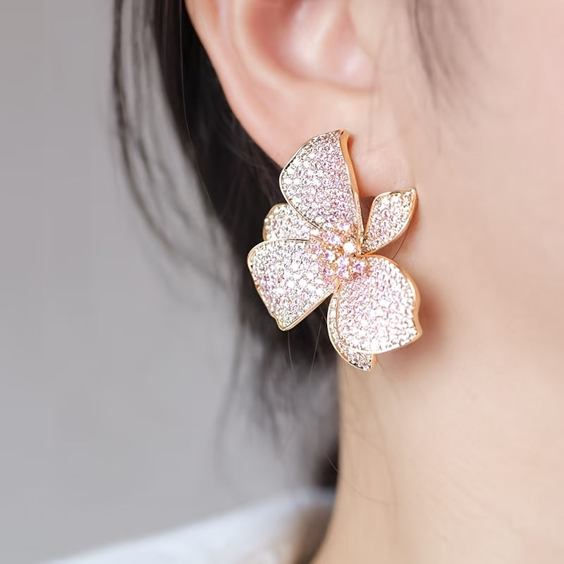 Elegant sprankelend bloem oorknopje met zirkonia