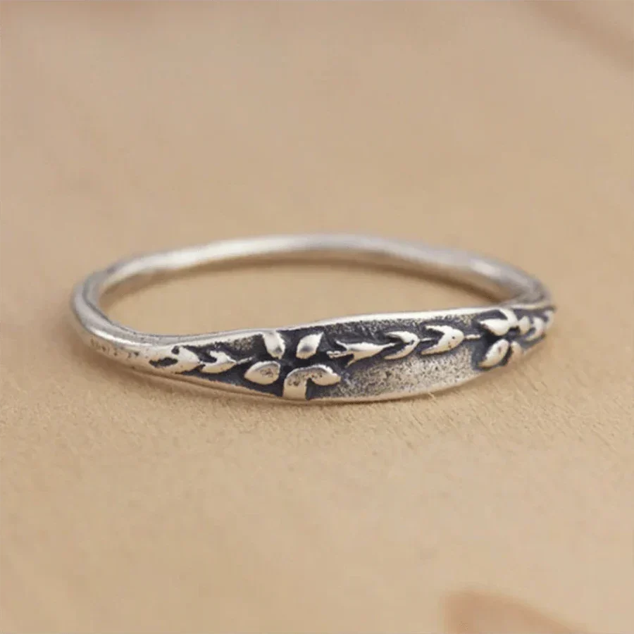 Vintage Carved Plant Flower Decorated Ring