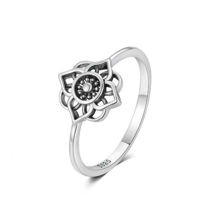Elegant Vintage Silver Lotus Flower Ring