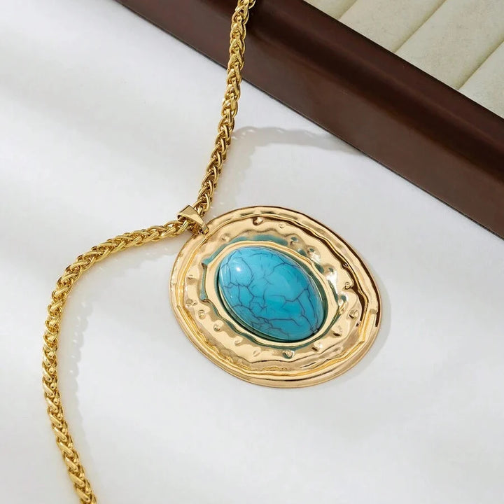 Vintage Snake Skin Chain Oval Faux Turquoise Pendant Necklace