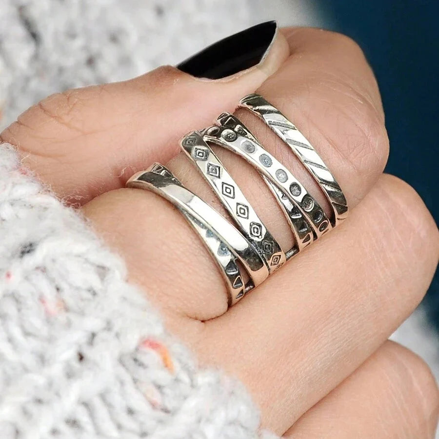Vintage bohemien lange gewikkelde verzilverde ring