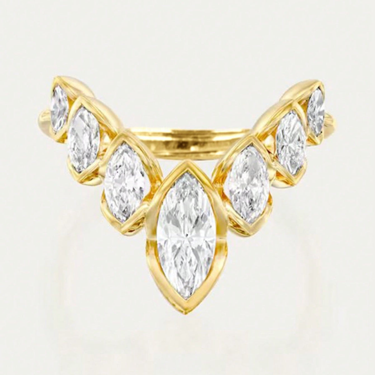 Geometrische V-vormige vergulde bloemblad ring met zirkonia steen