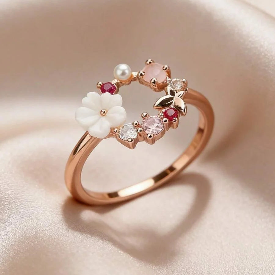Elegante vlinderring met bloem, imitatieparel en micro-ingelegde zirkonia