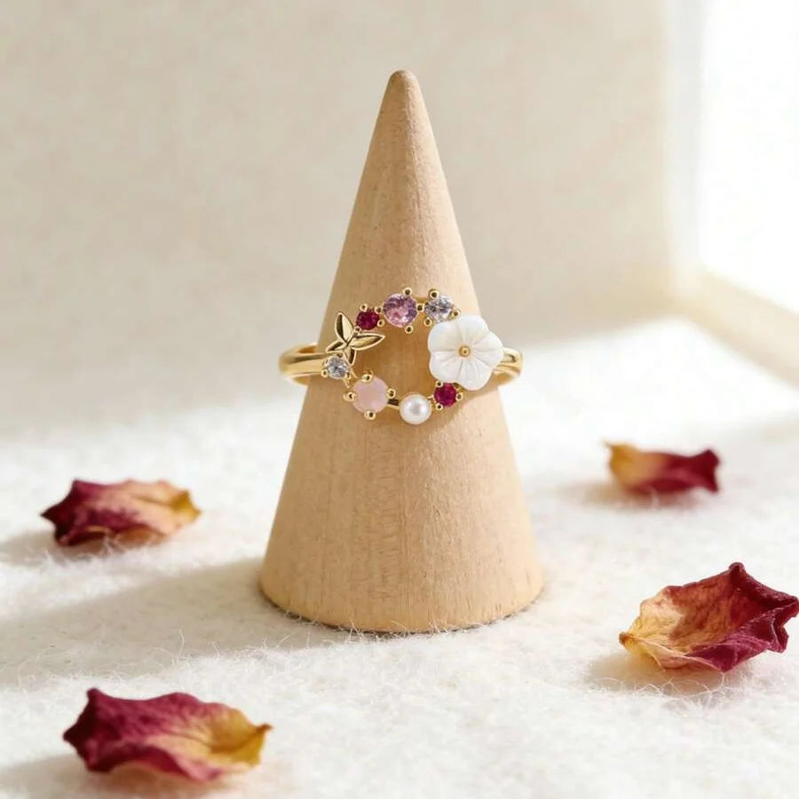 Elegante vlinderring met bloem, imitatieparel en micro-ingelegde zirkonia