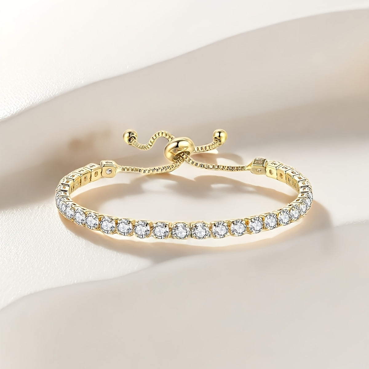 Elegante vergulde verstelbare tennisarmband met zirkonia diamant