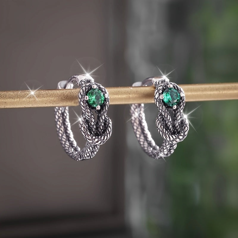Vintage oorbellen met groene zirkonia