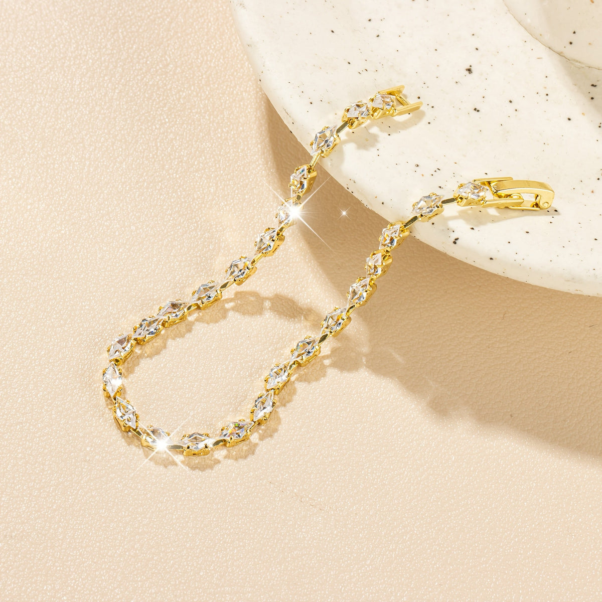 Elegante vergulde tennisarmband met zirkonia diamant