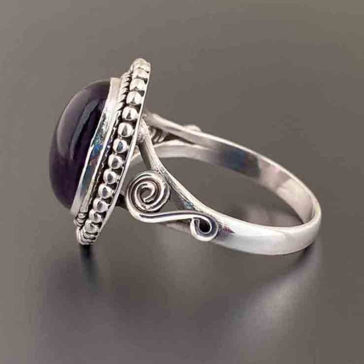 Vintage Oval Purple Zirconia Filigree Cocktail Ring