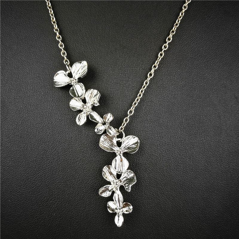 Vintage zilverkleurige bloemenketting