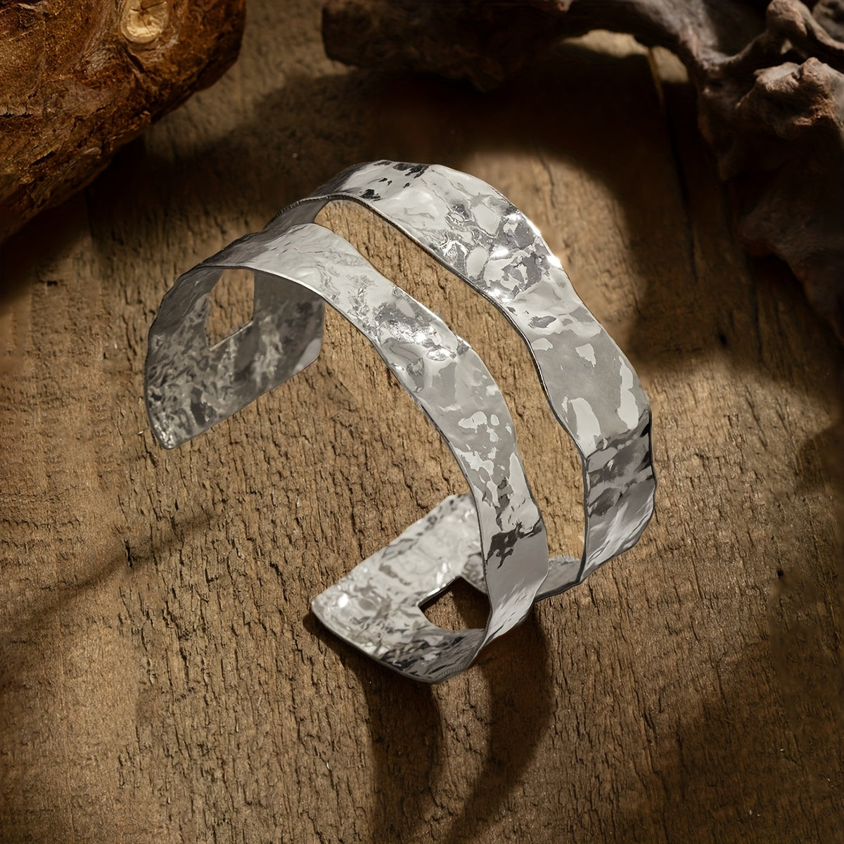 Punk metalen gehamerde geometrische open armband