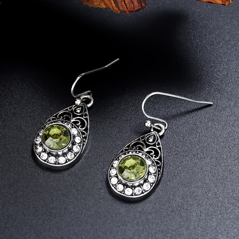 Retro etnische druppelvormige groene zirkonia oorbellen met hanger