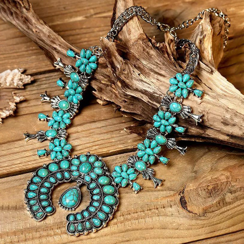 Elegante bohemien legering ketting met turkooizen bloemhanger