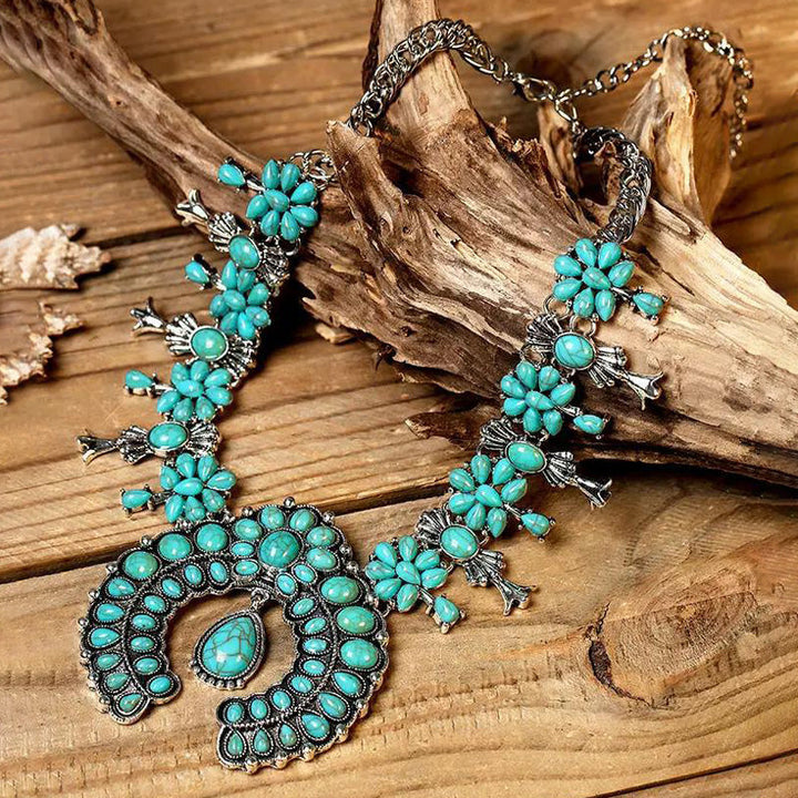 Elegant Bohemian Turquoise Flower Pendant Alloy Necklace