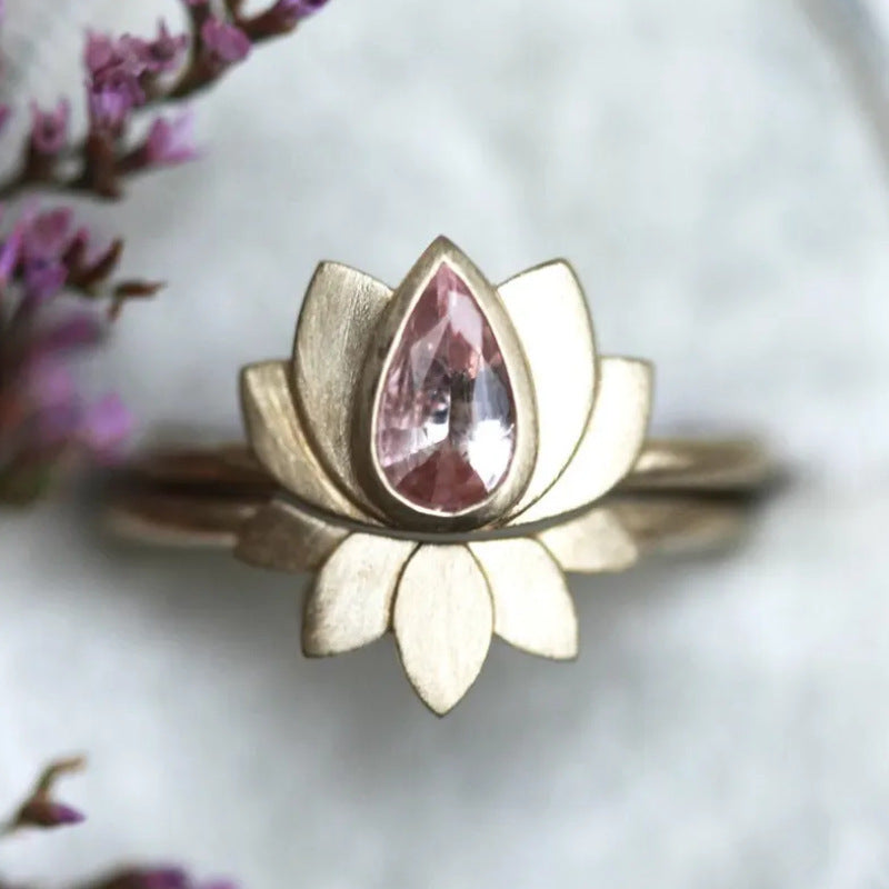 Elegante vintage lotusbloem ringenset met roze zirkonia inleg