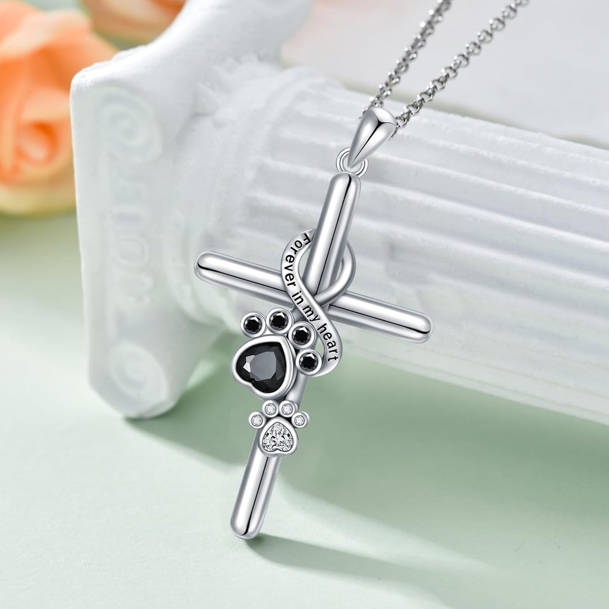 Zilveren ketting met pootje- en kruishanger