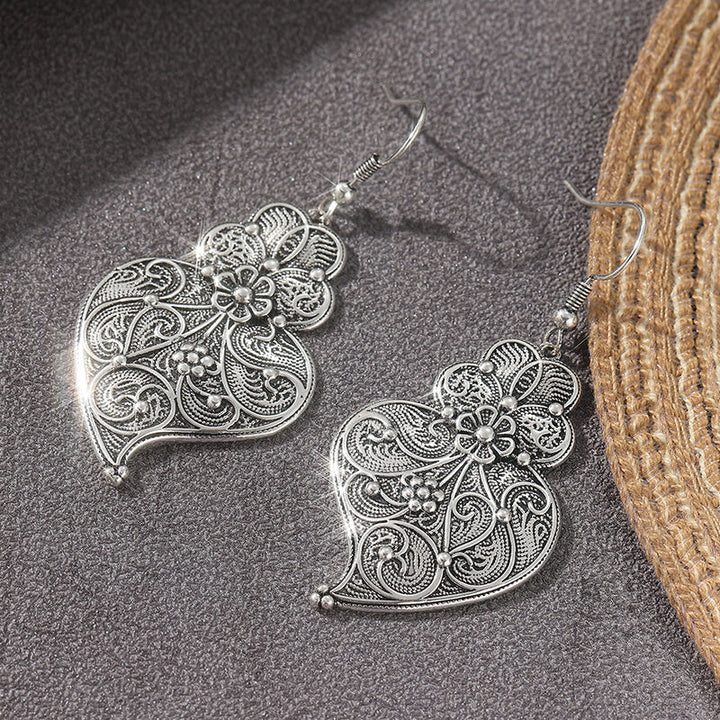 Elegant Filigree Heart Design Charming Maxi Hook Earrings