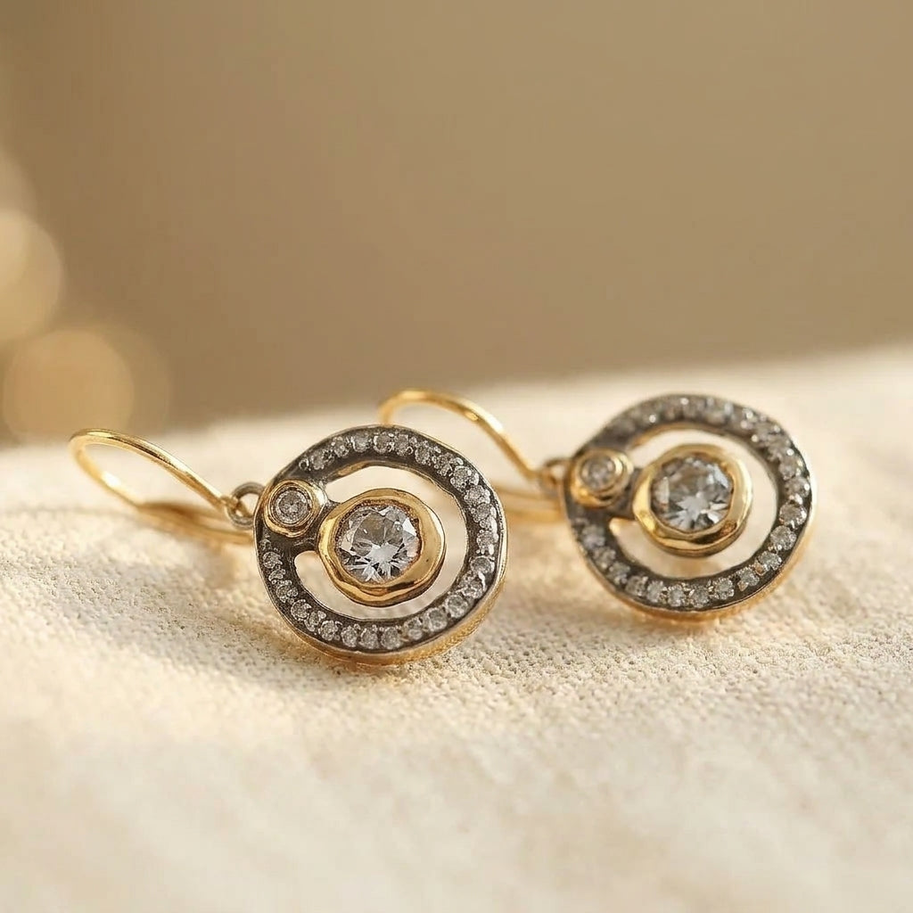 Celestine goudkleurige en zirkonia oorhangers