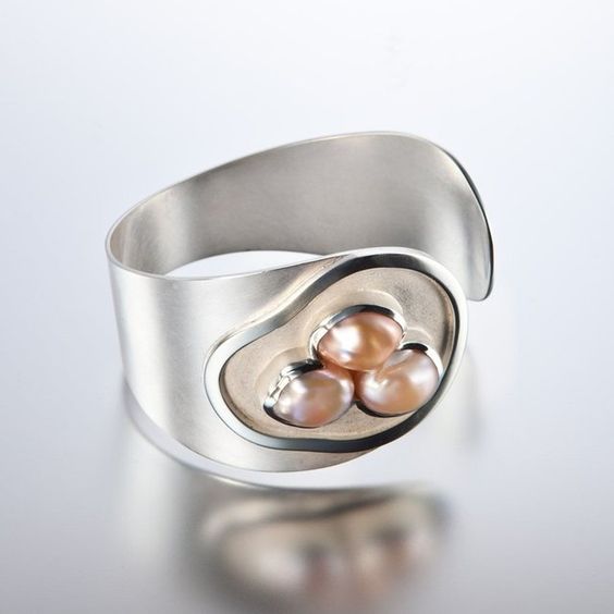 Vintage zilverkleurige ring met parelnest