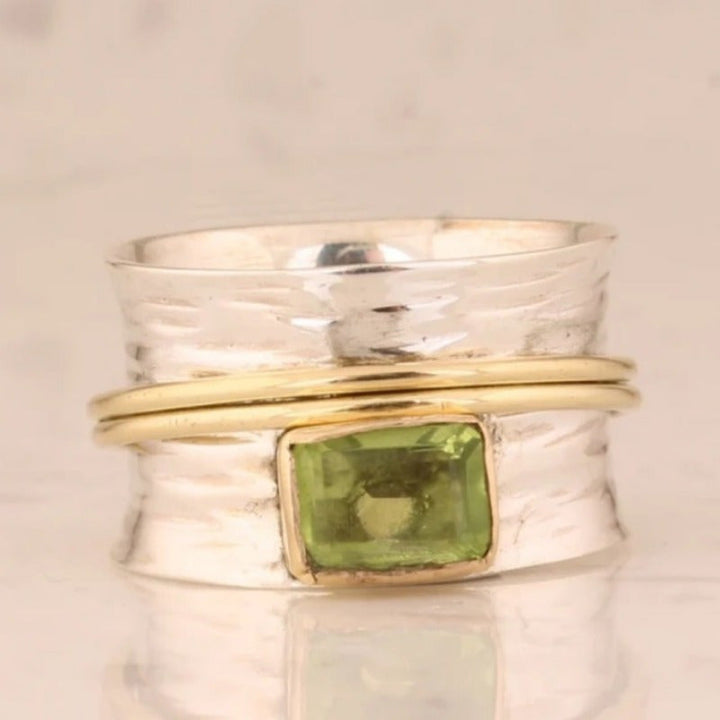Vintage Hammered Silver Gold Peridot Ring