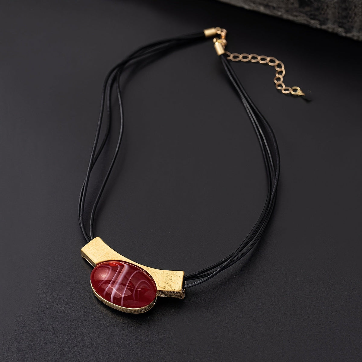 Elegante bohemien vergulde ketting met edelsteen