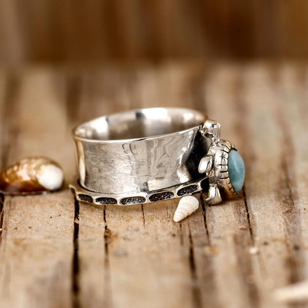 Elegante zilverkleurige statement fidget ring met schildpad en larimar