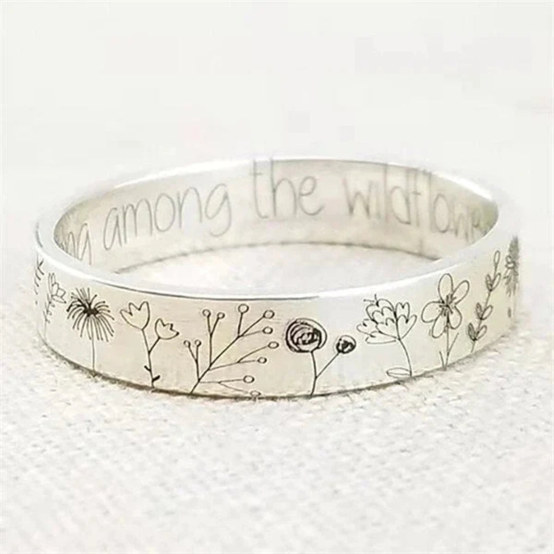 Minimalistische zilverkleurige ring