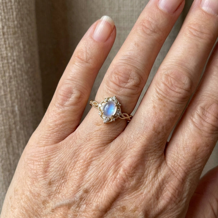 Elegant Hollow Flower With Cat Eye Stone Moonstone Ring
