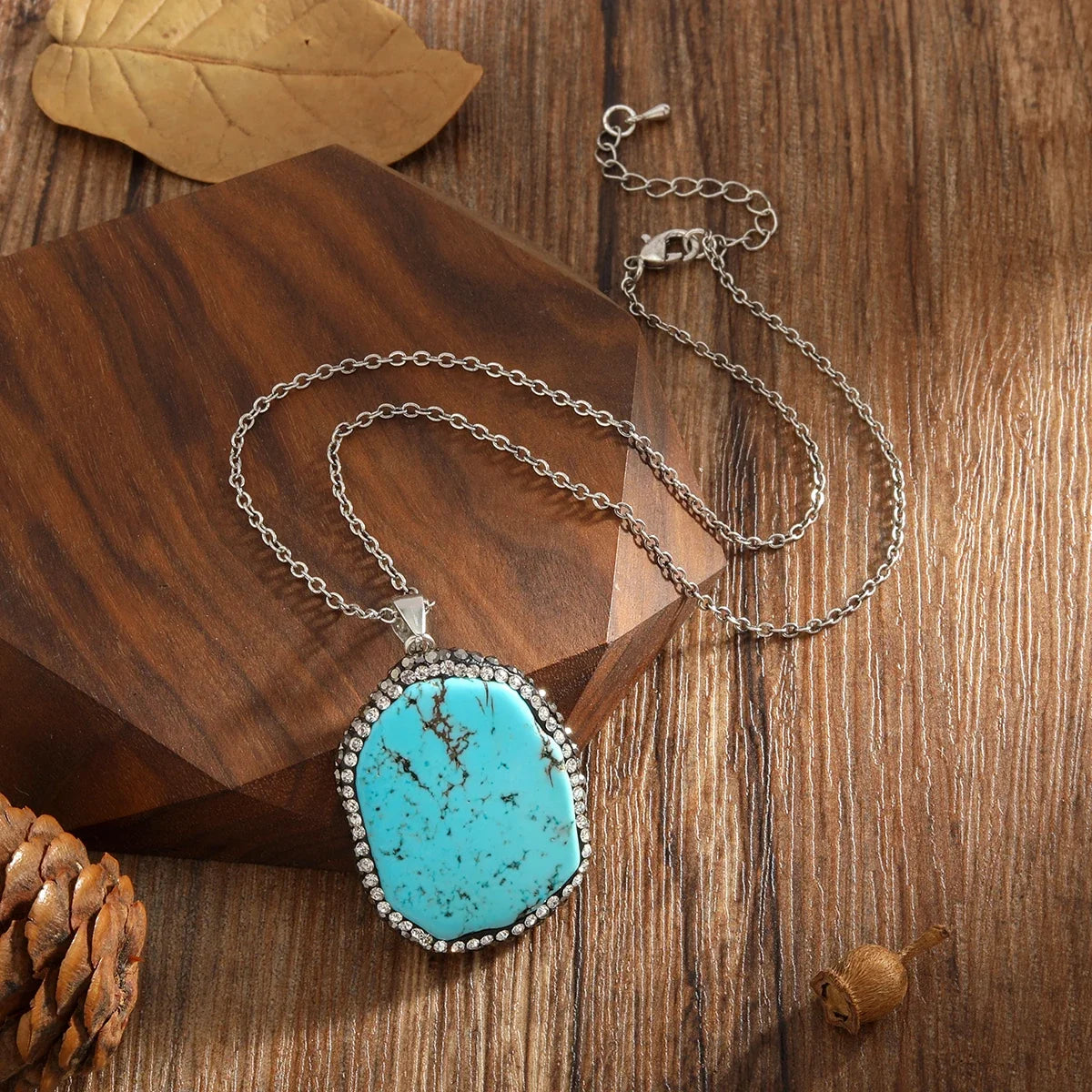 Vintage bohemien ketting met ovale malachiet-turkoois hanger