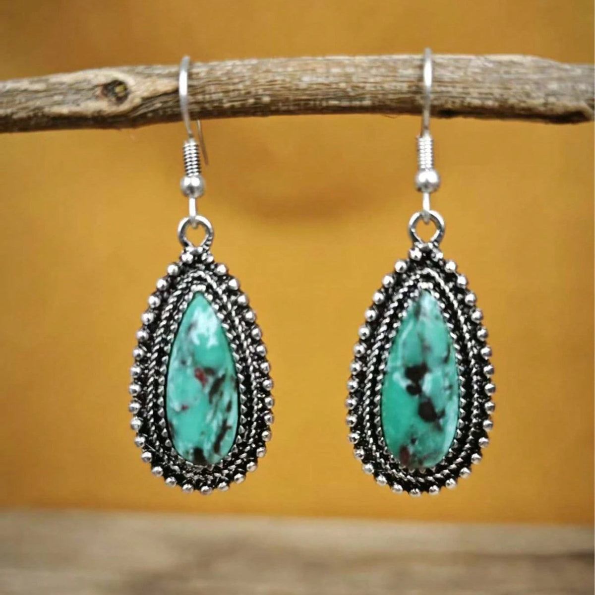 Vintage retro oorbellen met ingelegd turkoois