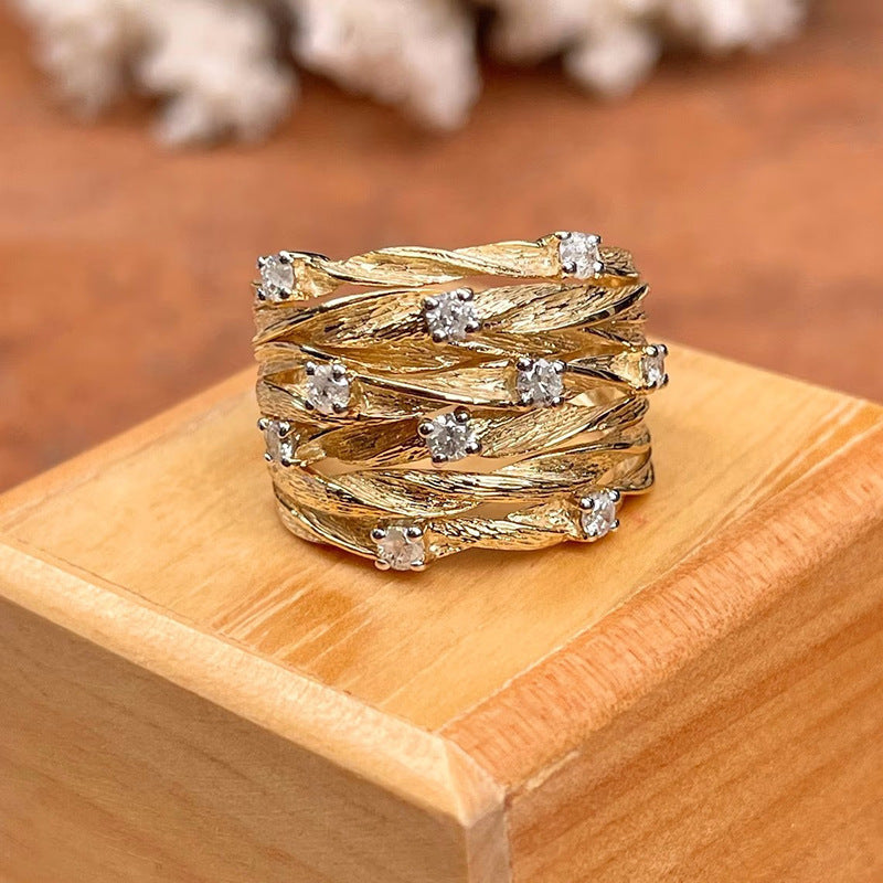 Elegant Winding Vine Style Golden Star Zircon Band Ring
