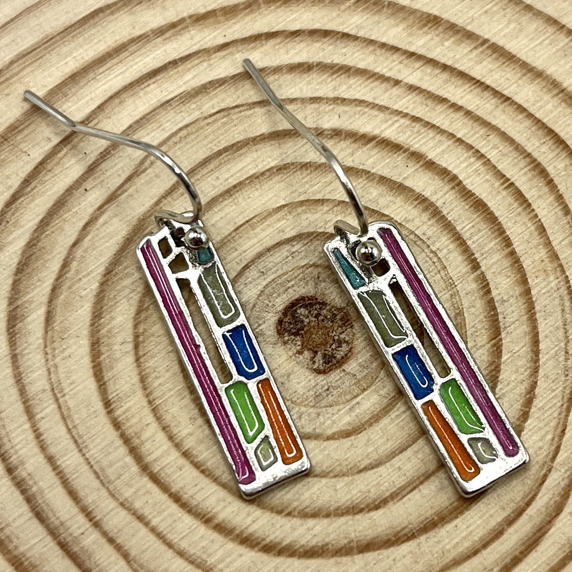 Vintage verzilverde geometrische kleurrijke oorhangers