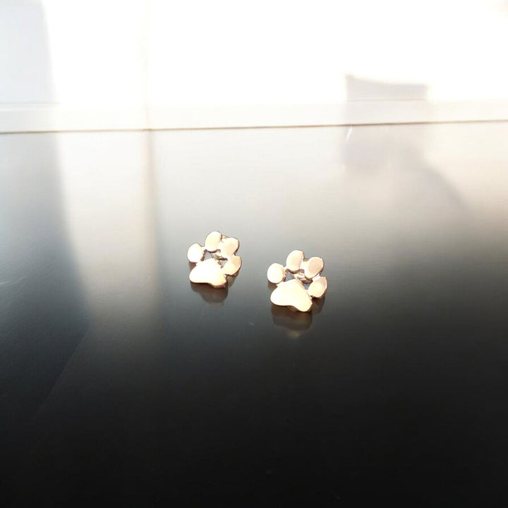 Hypoallergenic paw earrings