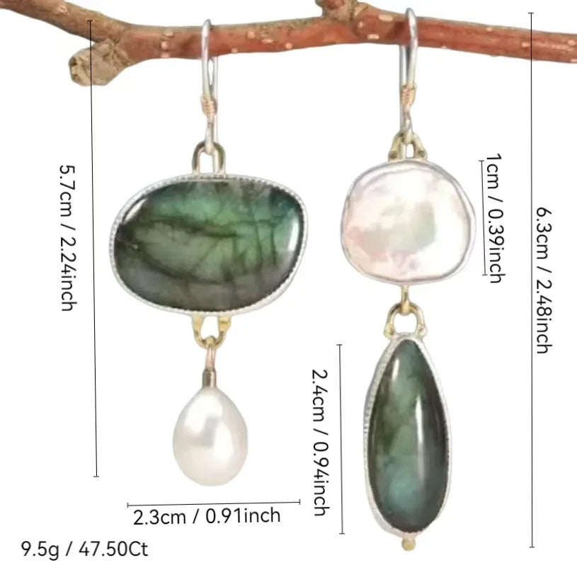Elegante statement oorhangers met labradoriet en parel