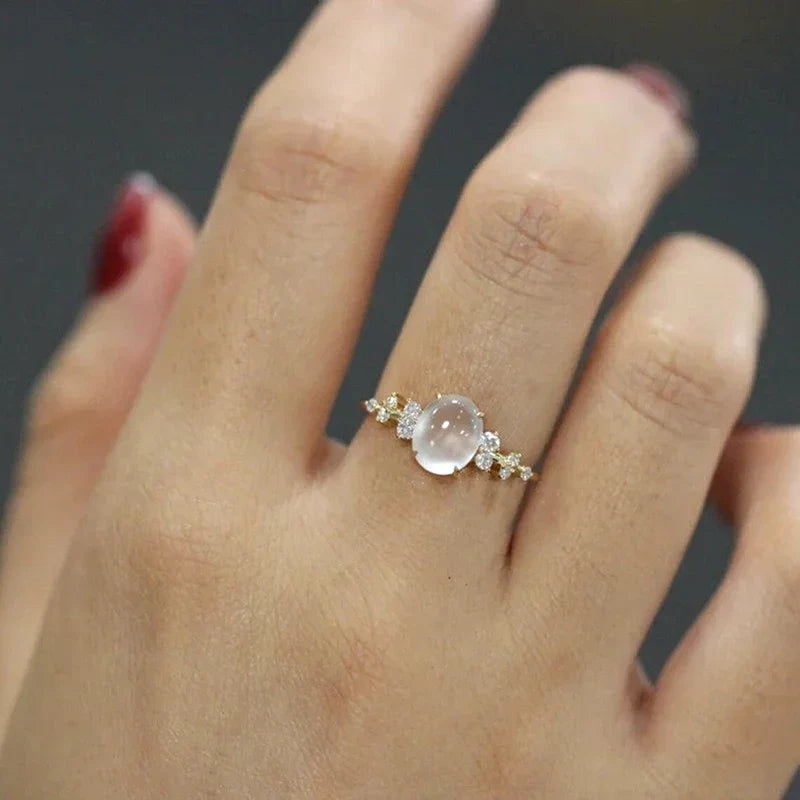 Elegante maansteen diamantring met maanglans