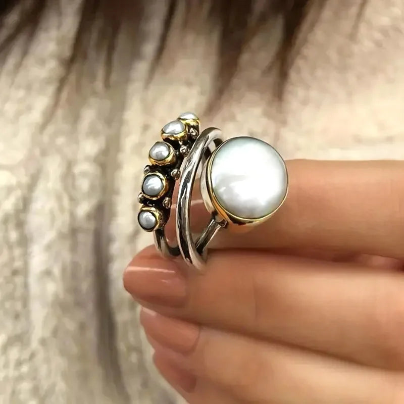 Elegante zilverkleurige gelaagde stapelbare parel ringenset