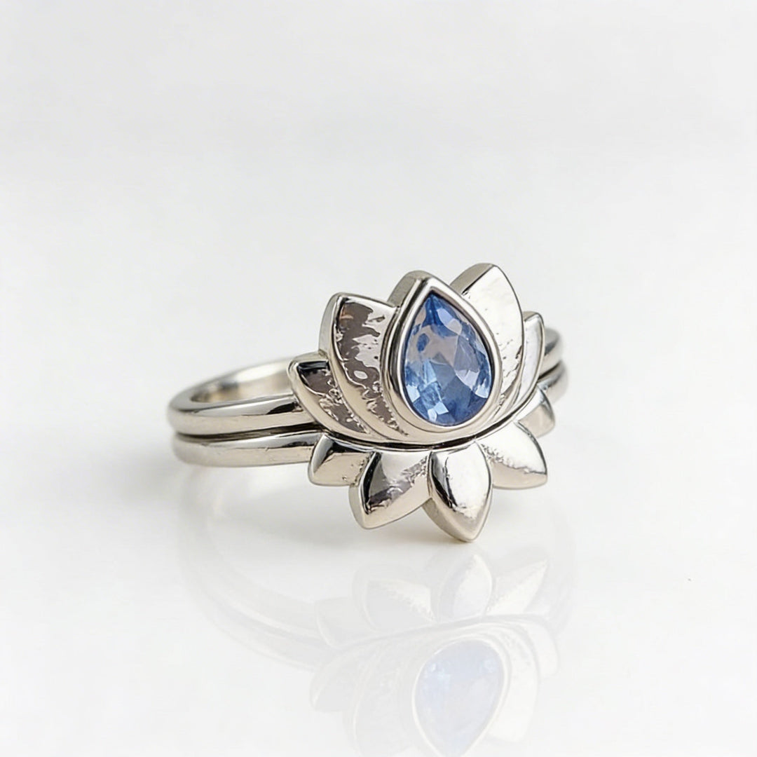 Vintage Retro Style Teardrop Zirconia Lotus Flower Ring