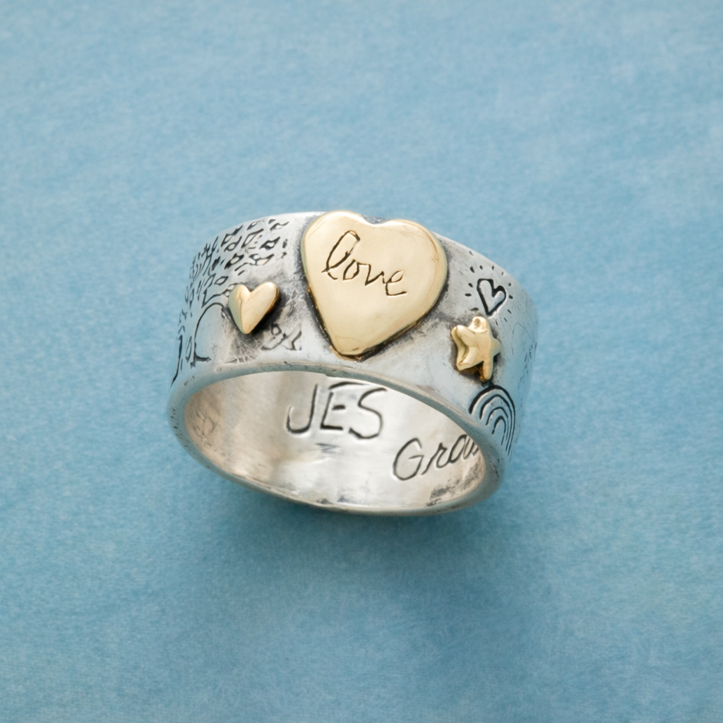 Vintage tweekleurige statement ringband met liefdesboodschap