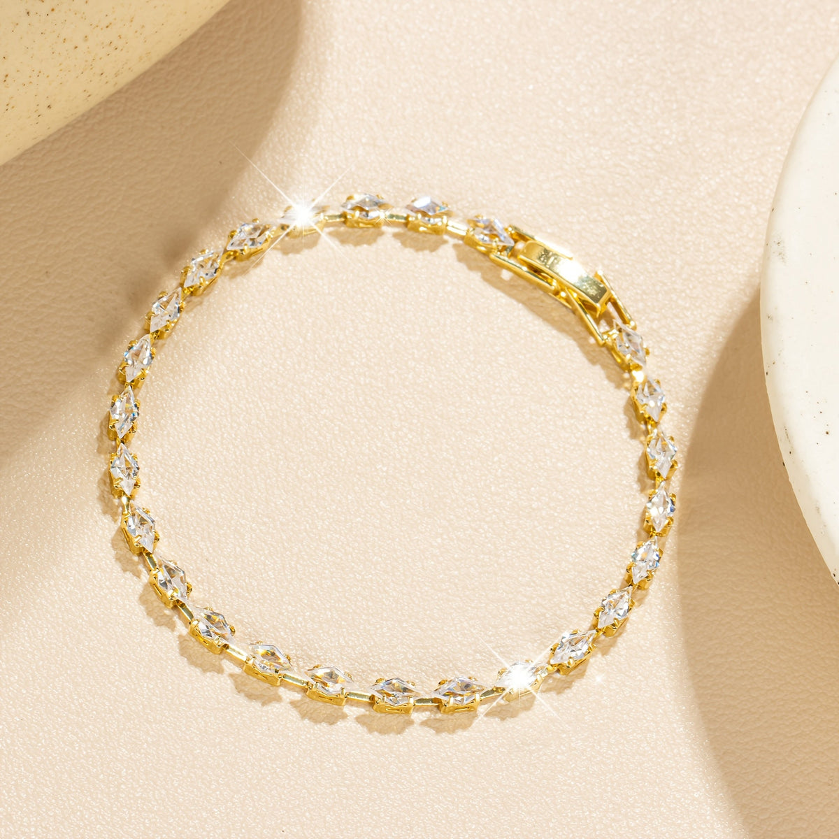 Elegante vergulde tennisarmband met zirkonia diamant