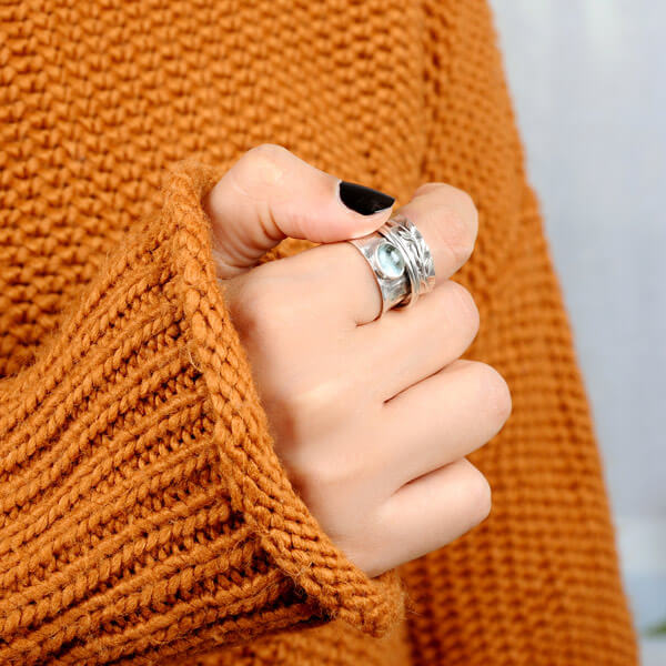 Handcrafted Aquamarine Leaf Spinner Silver Ring