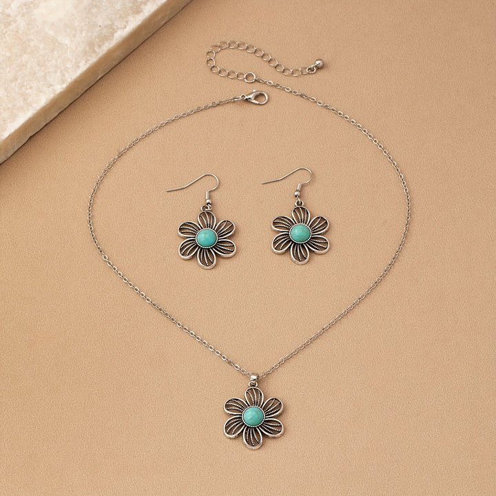 Vintage Turquoise Flower Silver Plated Necklace & Earring Set