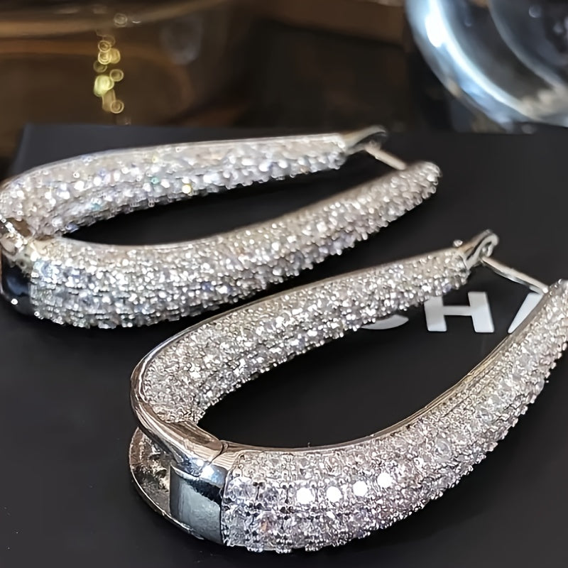 Elegante oorring met synthetische zirkonia