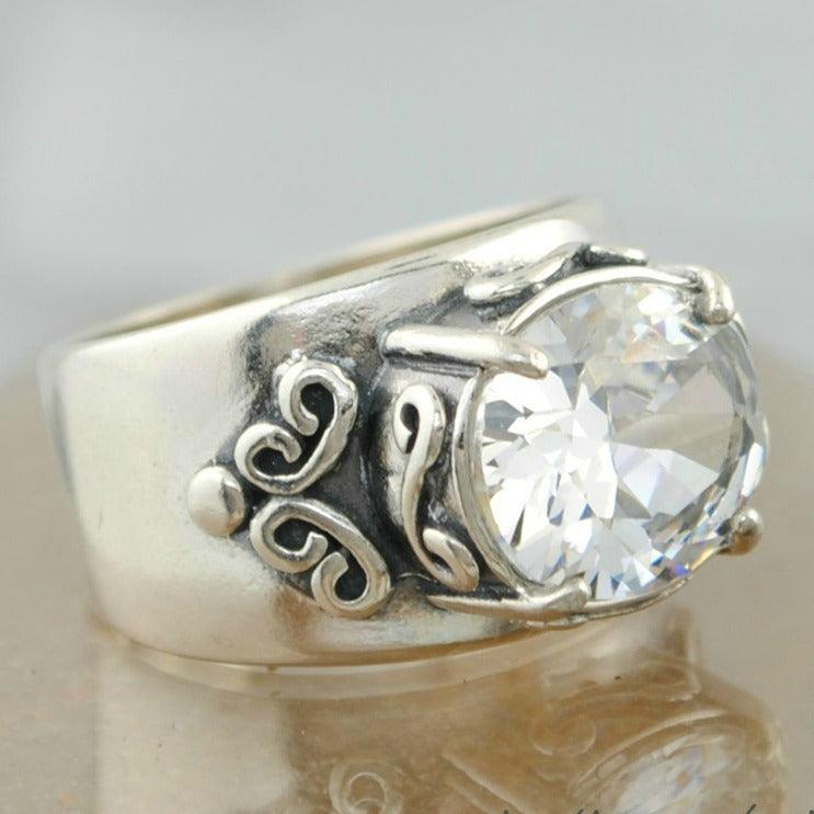 Vintage zilverkleurige ring met één opvallende steen