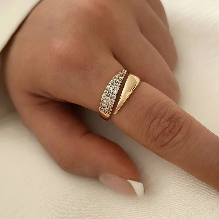 Elegant Pointed Wing Design Inlaid Zirconia Open Ring