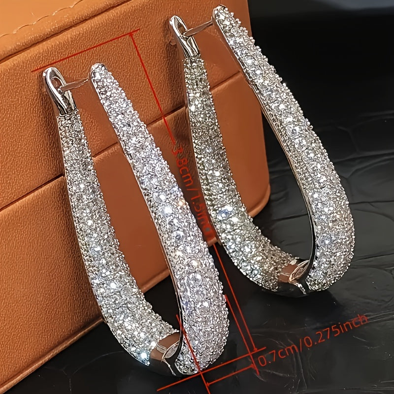 Elegante oorring met synthetische zirkonia