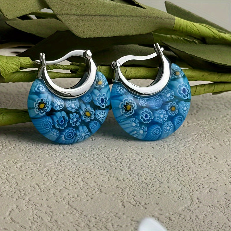 Vintage oorhangers met levendige glazen bloemkralen