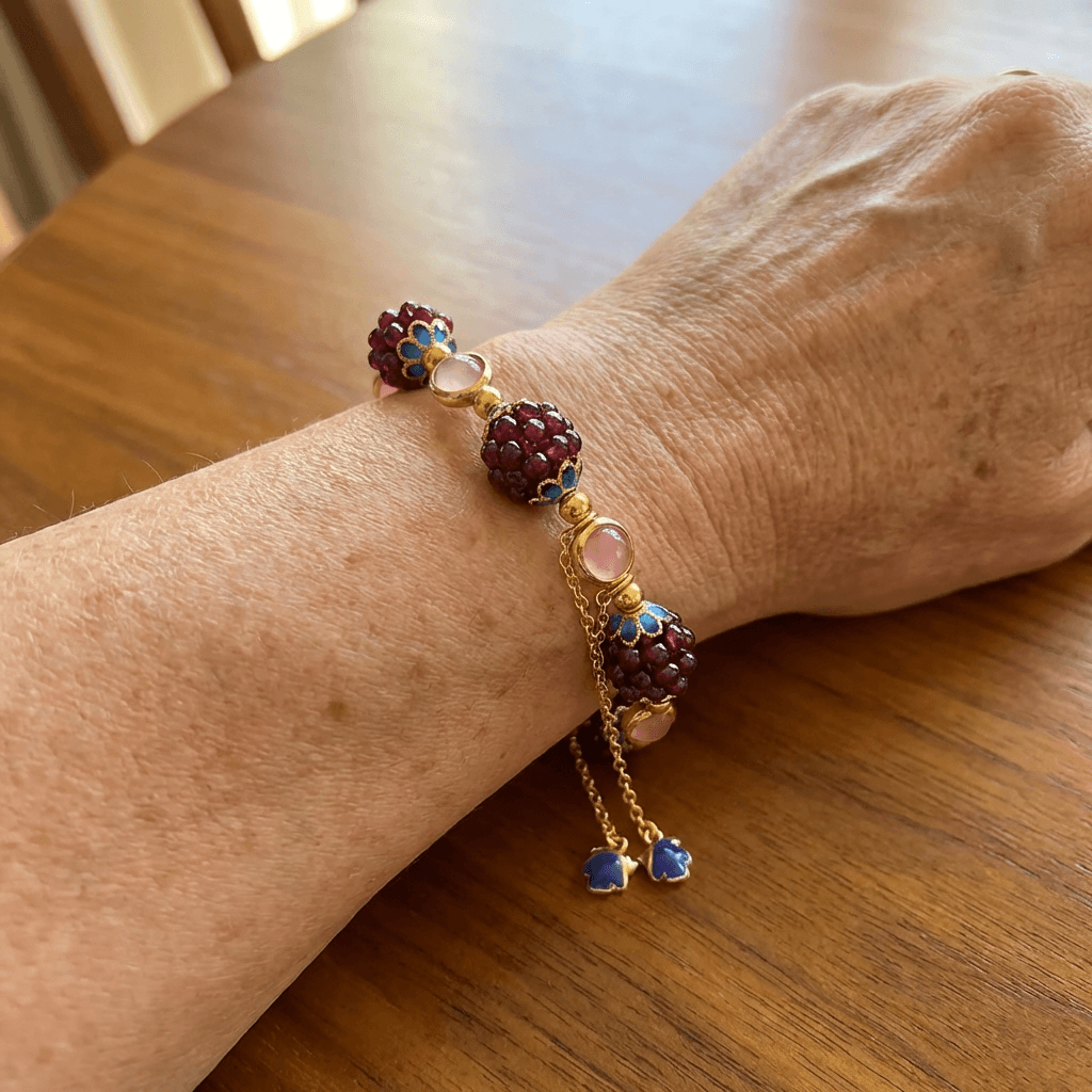 Natuursteen bessen armband