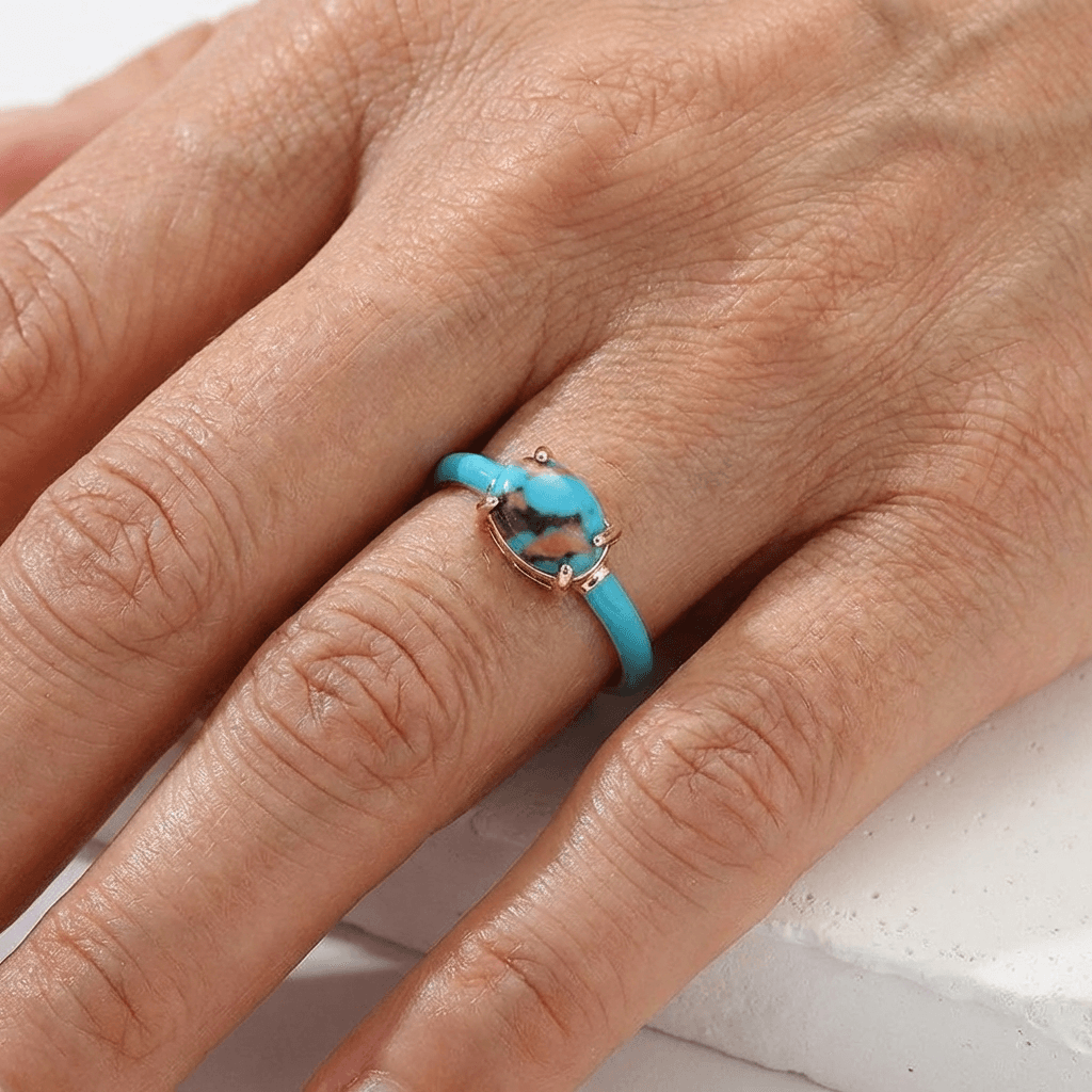 Vintage vergulde ring met geëmailleerd geometrisch ovaal turkoois