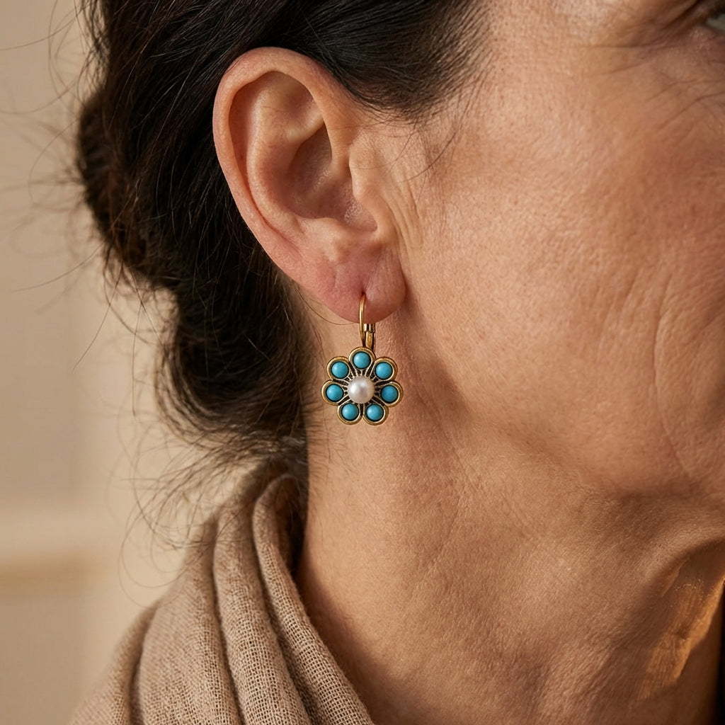 Vintage bloemenoorbellen met turkoois en parels
